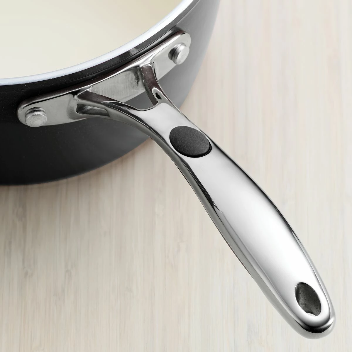Tramontina 1.5 Qt Ceramic Covered Sauce Pan - Black 7 Tramontina 1.5 Qt Ceramic Covered Sauce Pan - Black - Image 5