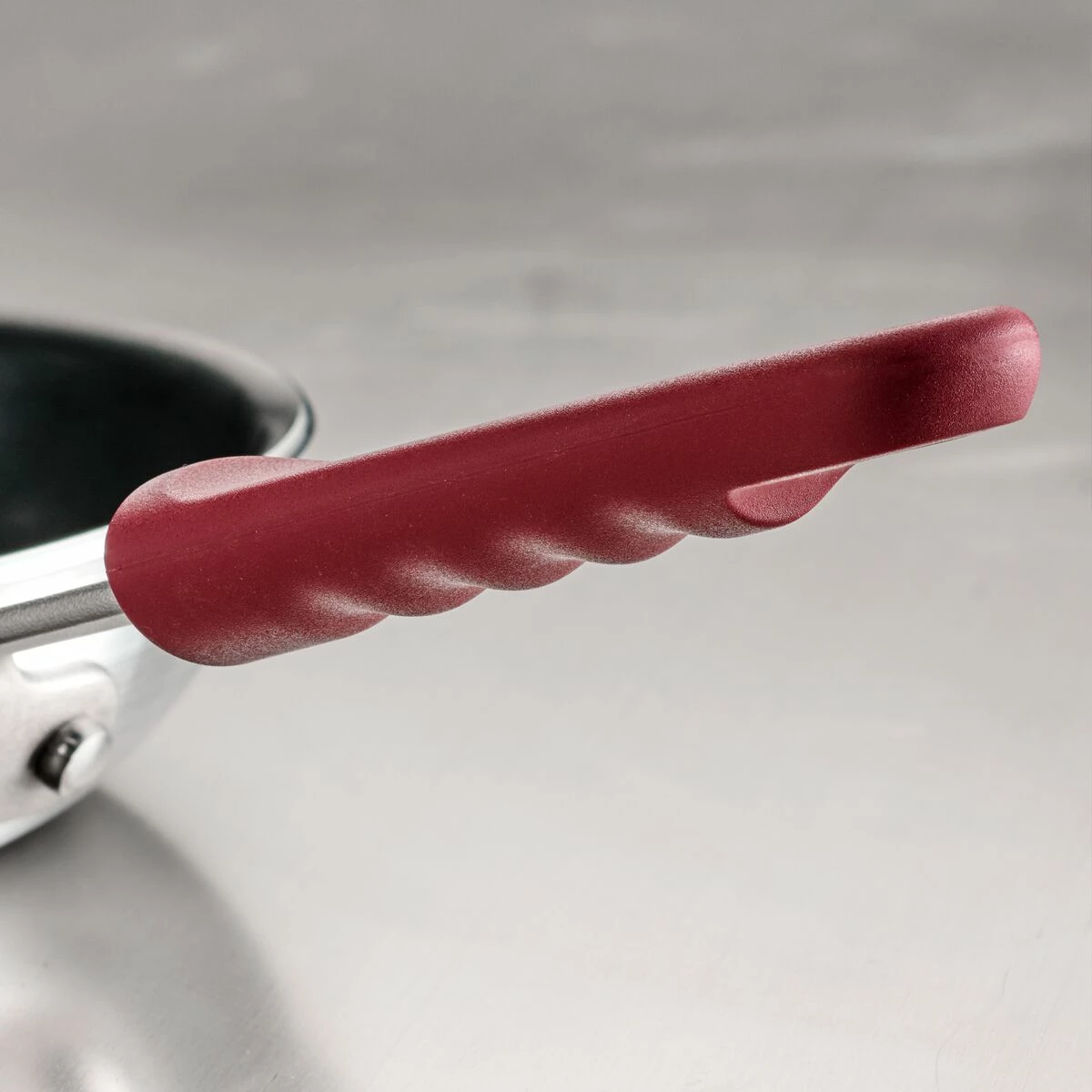 Tramontina PRO Series Nonstick 12 In & 14 In Fry Pans 10 Tramontina PRO Series Nonstick 12 In & 14 In Fry Pans - Image 8