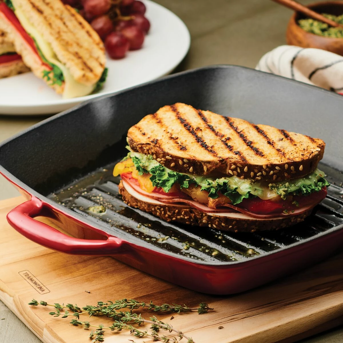 Tramontina 11 In Enameled Cast-Iron Series 1000 Grill Pan - Gradated Red 3 Tramontina 11 In Enameled Cast-Iron Series 1000 Grill Pan - Gradated Red