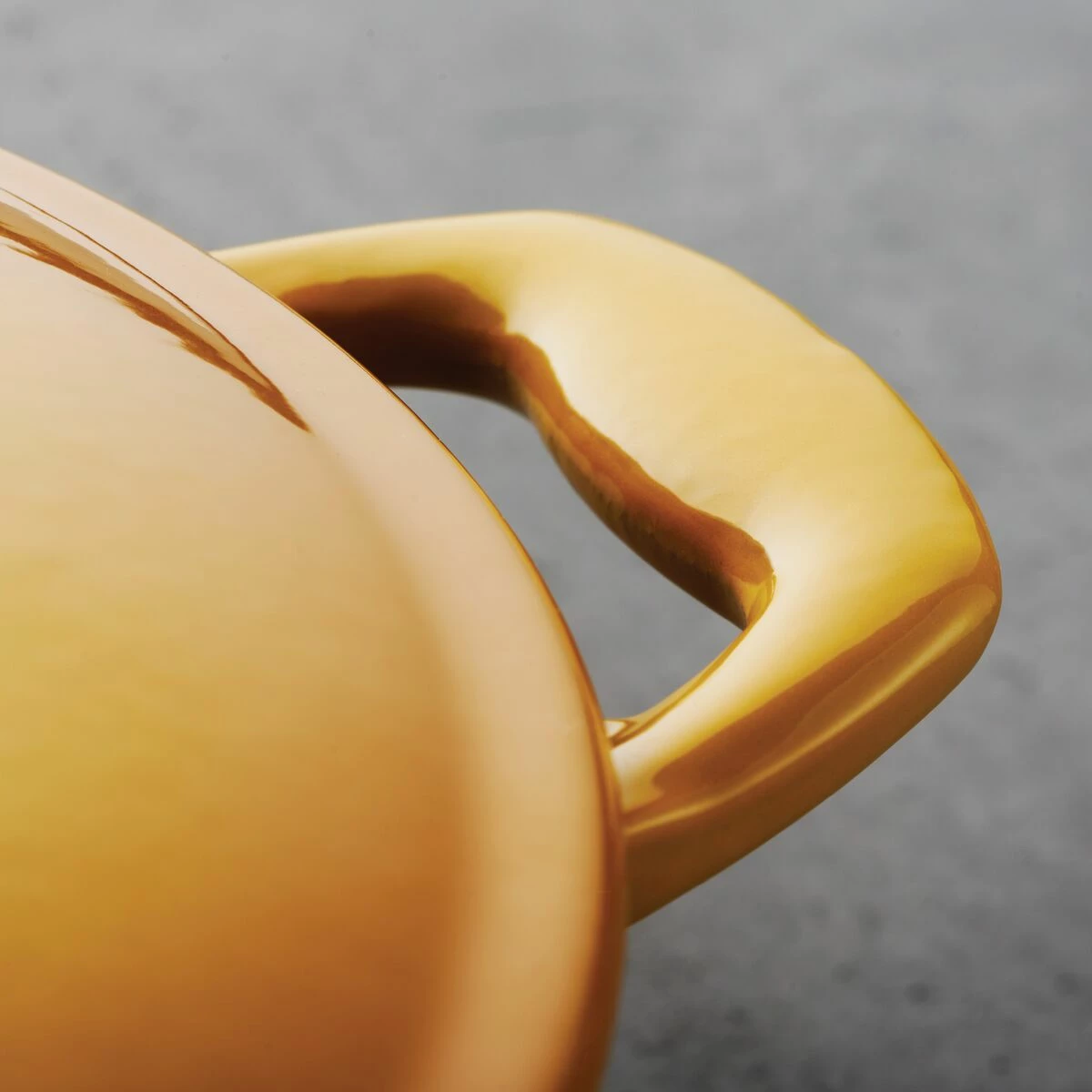 Tramontina 12 In Enameled Cast Iron Covered Skillet - Sunrise 7 Tramontina 12 In Enameled Cast Iron Covered Skillet - Sunrise - Image 5