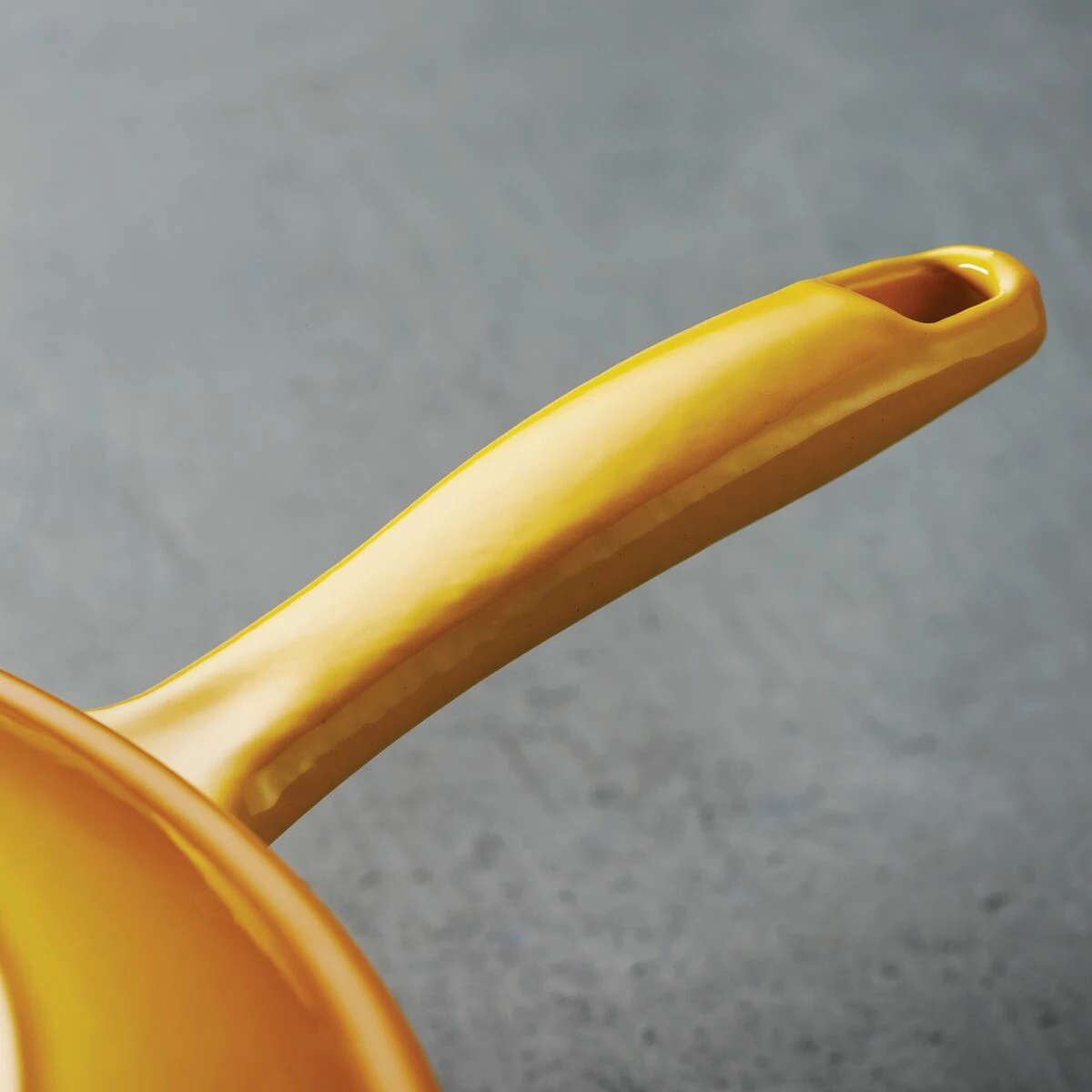 Tramontina 12 In Enameled Cast Iron Covered Skillet - Sunrise 6 Tramontina 12 In Enameled Cast Iron Covered Skillet - Sunrise - Image 4