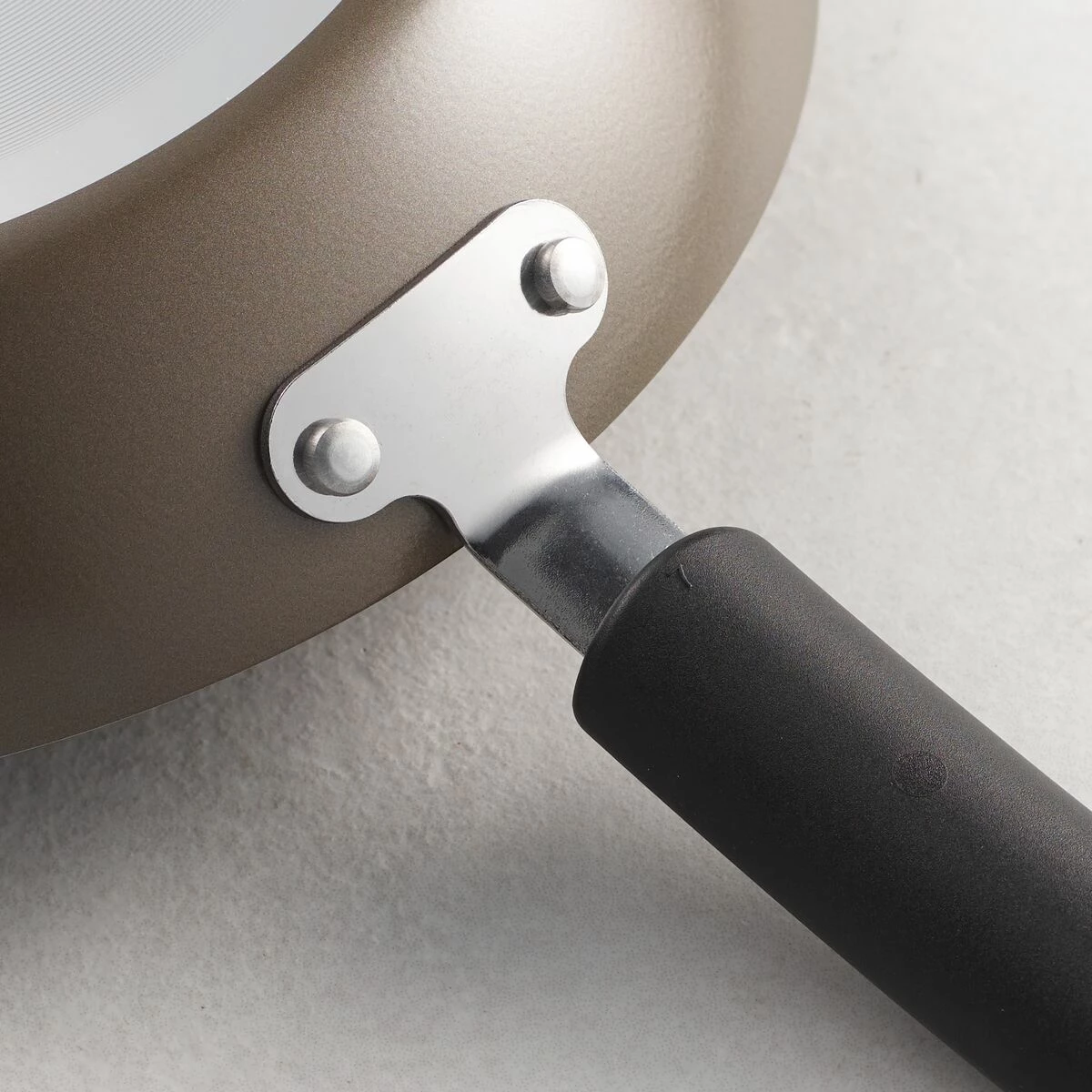 Tramontina Sicilia 10 Pc Aluminum Nonstick Cookware Set - Hazelnut 7 Tramontina Sicilia 10 Pc Aluminum Nonstick Cookware Set - Hazelnut - Image 5