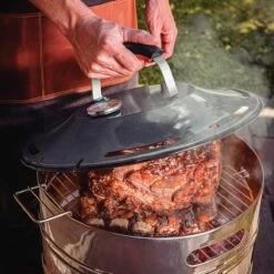 Tramontina 15.5 In Stainless Steel Round BBQ Charcoal Grill With Lid -TRAMONTINA Sales 80905033IXM009G